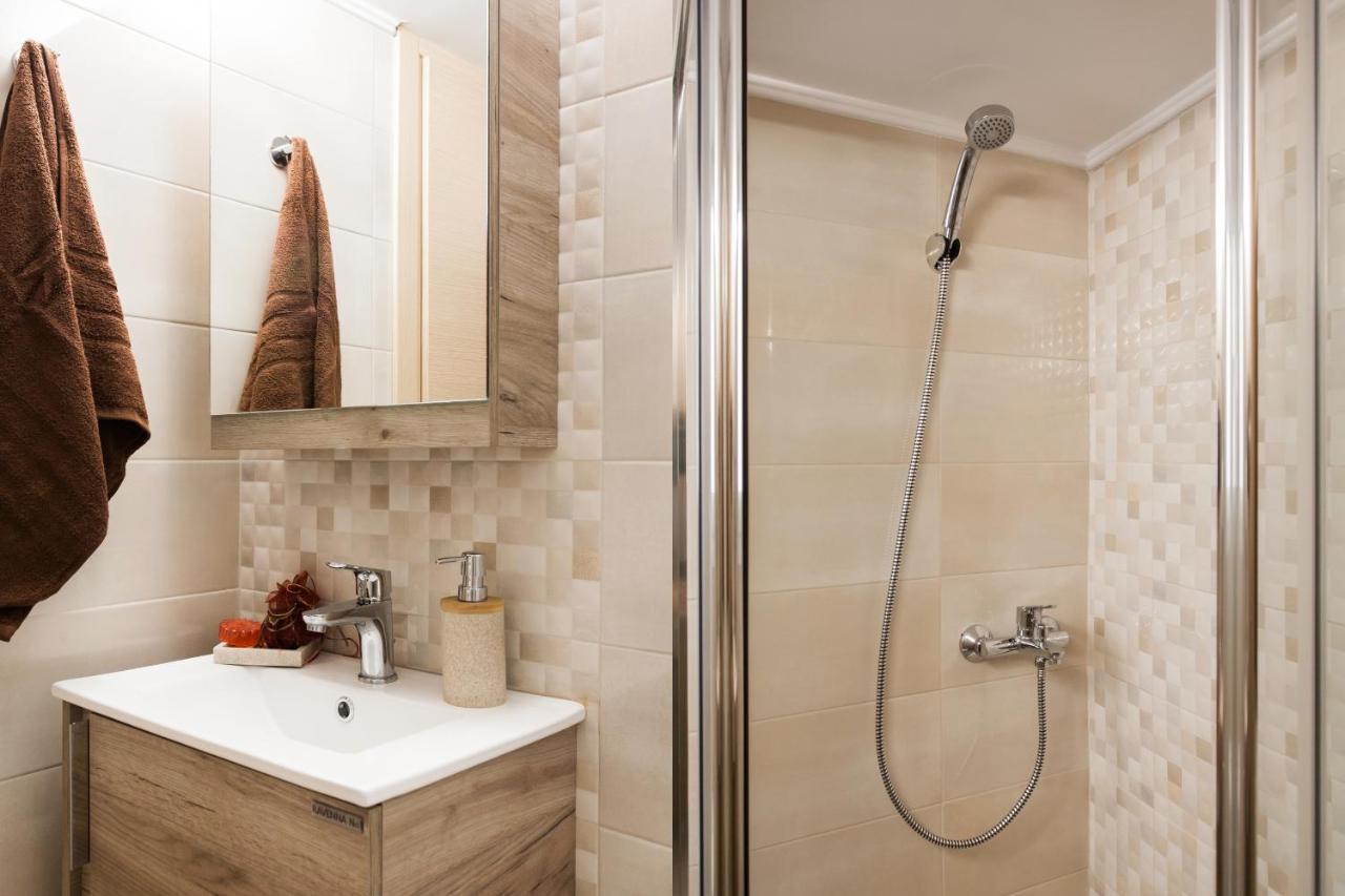 Lovely Renovated Apartment Walk To Acropolis Athen Exterior foto