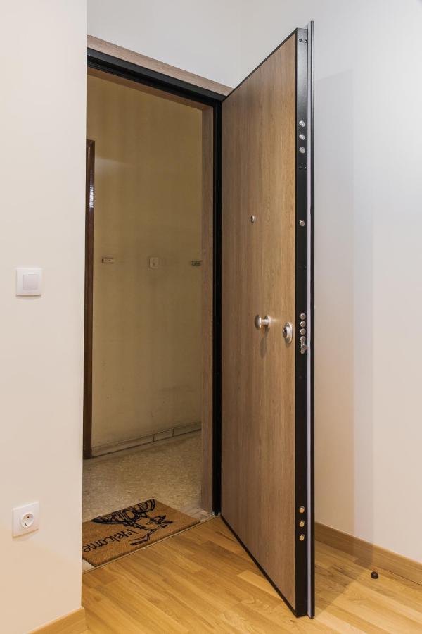 Lovely Renovated Apartment Walk To Acropolis Athen Exterior foto